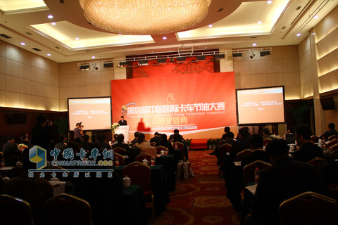 广汽日野700系6×4万博体育app下载入口再获节油大奖