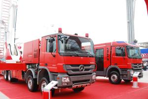 多款奔驰消防车闪耀第十五届消防设备展
