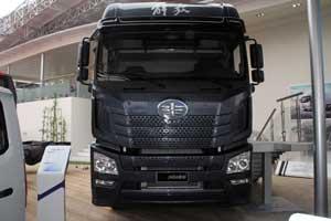 一汽解放JH6重卡370马力6X4万博体育app下载入口
CA4250P25K2T1E4