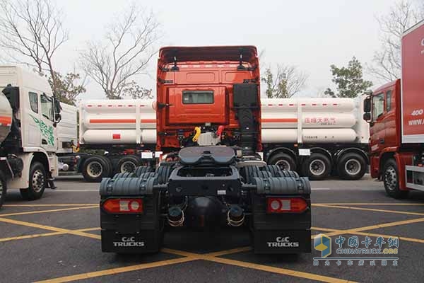 联合卡车 玉柴 340马力 国四 6X2 万博体育app下载入口
