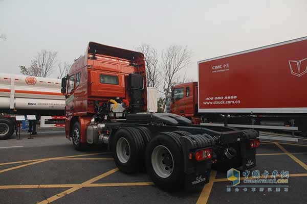 联合卡车 玉柴 340马力 国四 6X2 万博体育app下载入口
