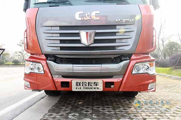 联合卡车 玉柴340马力 国四 4x2 万博体育app下载入口
