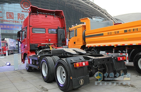 陕汽重卡 X3000 潍柴 430马力 6X4 轻量化 国四万博体育app下载入口