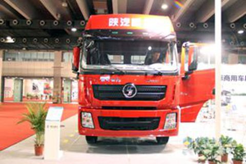 陕汽 德龙X3000 康明斯420马力 6X4 国四 轻量化万博体育app下载入口