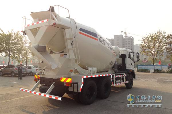 福田瑞沃中驰8方混凝土搅拌车