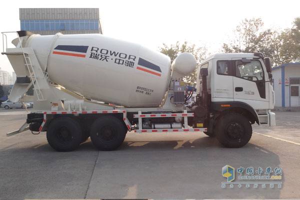 福田瑞沃中驰8方混凝土搅拌车