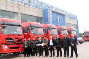 北奔重汽10辆V3M轻量化天然气万博体育app下载入口
交付龙口客户 