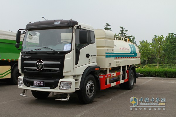 福田瑞沃 瑞沃中驰 4X2 多功能洒水车（外饰）