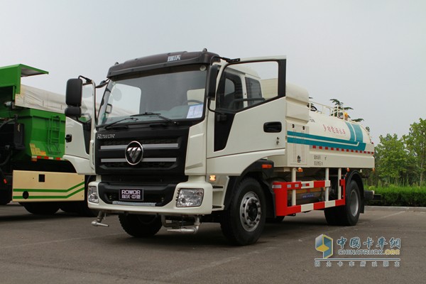 福田瑞沃 瑞沃中驰 4X2 多功能洒水车（外饰）