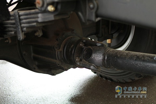 福田瑞沃 玉柴 240马力 6X2 中卡 载货车（外饰）