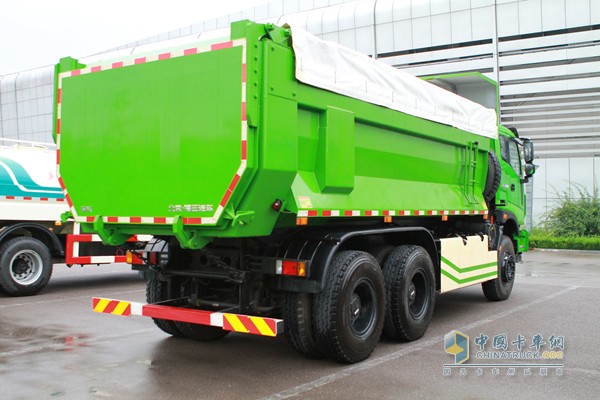 福田瑞沃 潍柴 310马力 6X4 智能环保渣土车（外观)