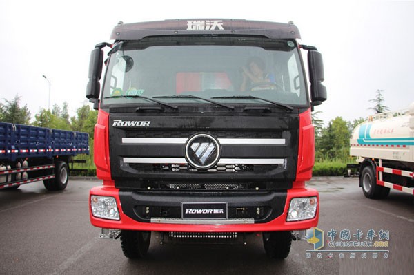 福田瑞沃 潍柴 270马力 8X4 自卸车（外观）