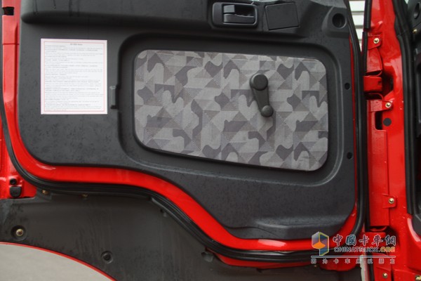 福田瑞沃 潍柴 270马力 8X4 自卸车