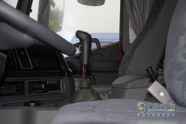 福田瑞沃 潍柴 270马力 8X4 自卸车