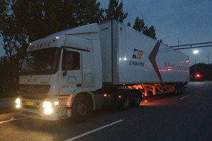 单月载货行驶56262公里！ “不负众托”的梅赛德斯-奔驰卡车