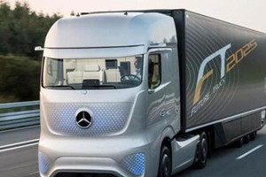 奔驰测试无人驾驶卡车 预计2020年推出