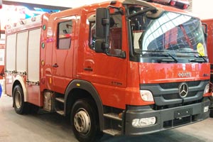 梅赛德斯-奔驰小型城市主战消防车首秀第十六届消防展