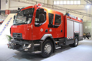 大更大 小更巧 看进口品牌如何玩转消防车