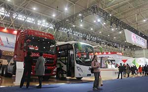 天龙旗舰450上阵，天龙KC渣土车首秀 东风商用车武汉车展看点多