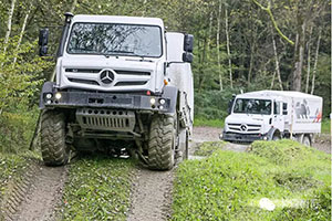 全新乌尼莫克U5023全地形消防救援车