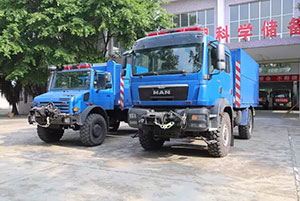 捕捉生命奇迹的尖刀利器 全地形地震救援车
