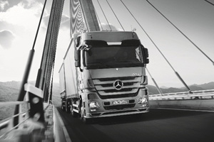 2016开门见礼 奔驰卡车推出3年免费检测服务