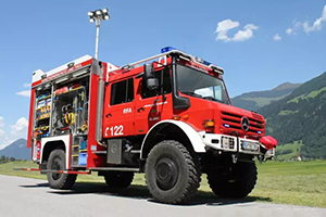 经典改装-乌尼莫克全地形抢险救援车