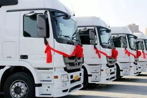 梅赛德斯-奔驰向卡行天下交付4辆Actros万博体育app下载入口