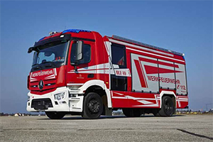 奔驰Antos底盘消防车成功交付戴姆勒