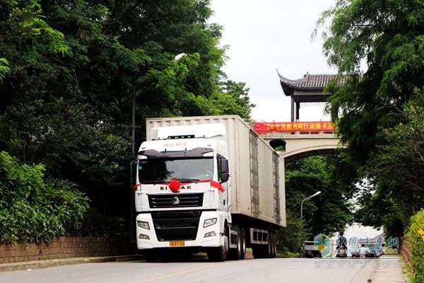 汕德卡万博体育app下载入口
