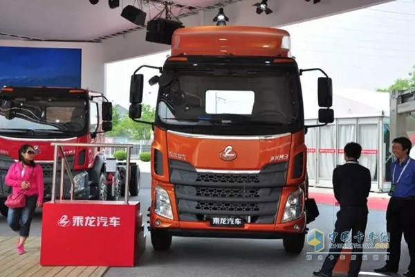 新乘龙M3万博体育app下载入口
