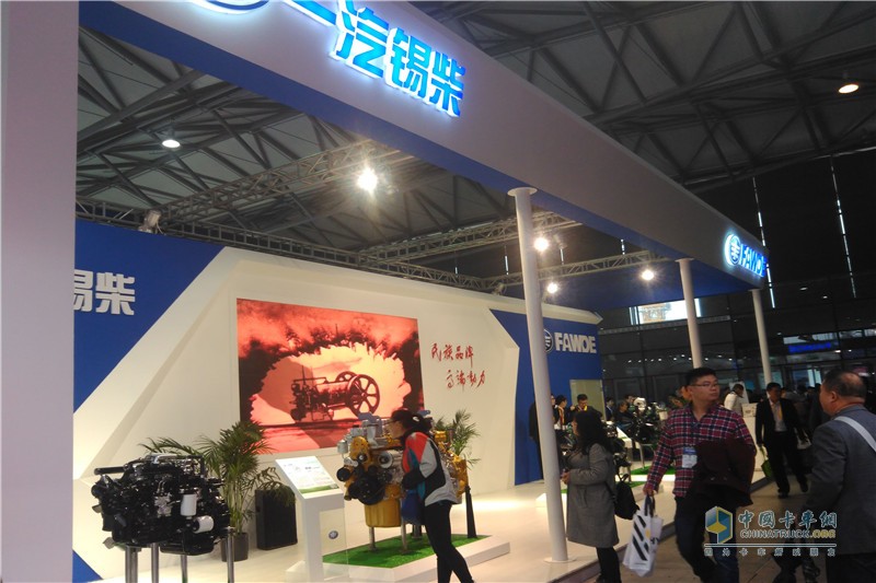 一汽解放 J6P重卡 60周年纪念版 460马力 6X4 国五万博体育app下载入口(CA4250P66K24T1A1E5)