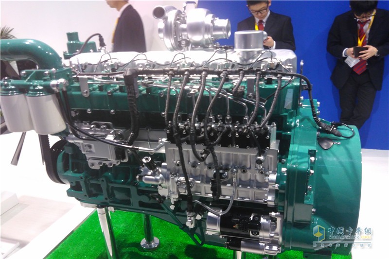 一汽解放 J6P重卡 60周年纪念版 460马力 6X4 国五万博体育app下载入口(CA4250P66K24T1A1E5)