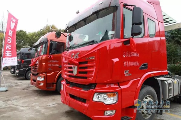 联合卡车大马力万博体育app下载入口
室外展车