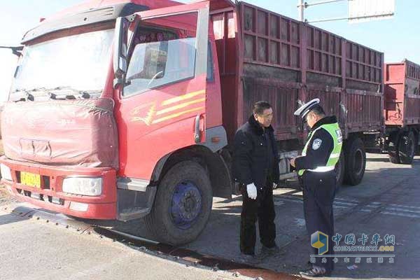 甘肃省治理二级公路货车违法超限超载