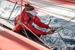 东风扬帆：第一赛段，第五天：飞驰！绕过圣港岛！