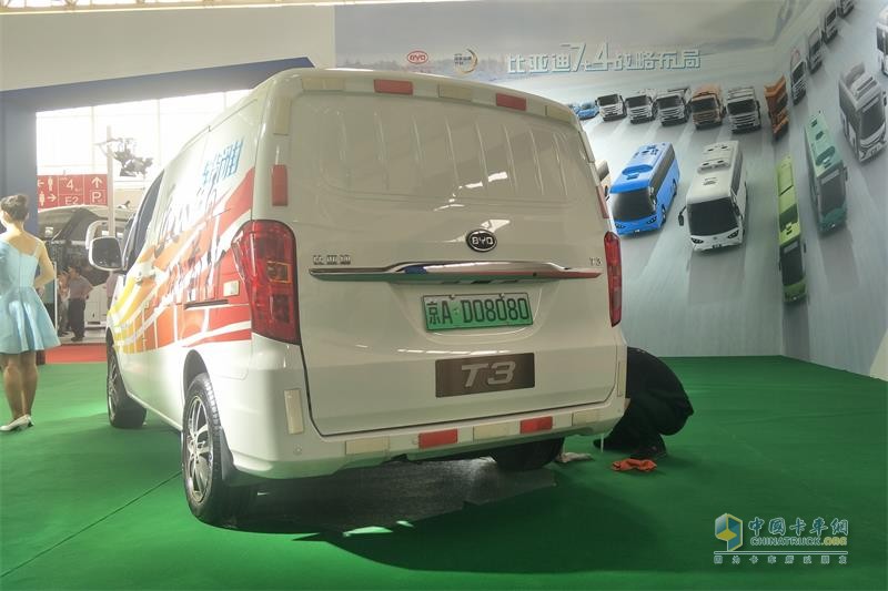 比亚迪携两款卡车参展