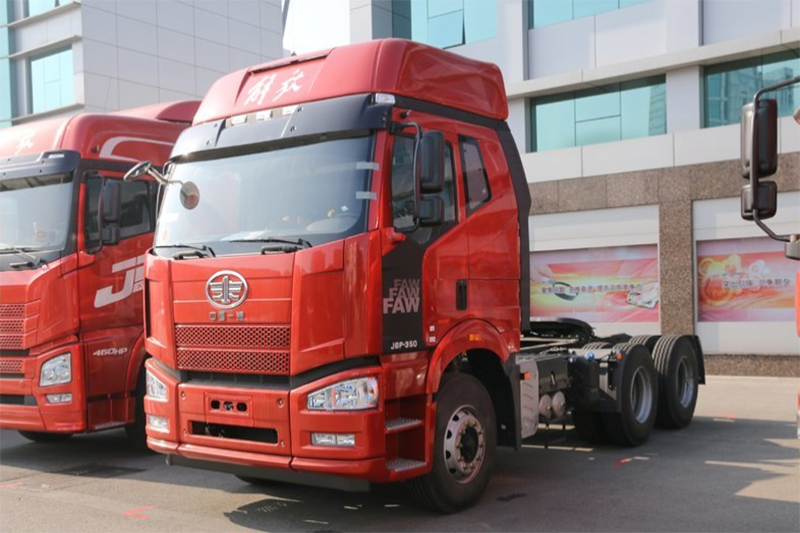 一汽解放 J6P重卡 轻量化版 350马力 6X4万博体育app下载入口