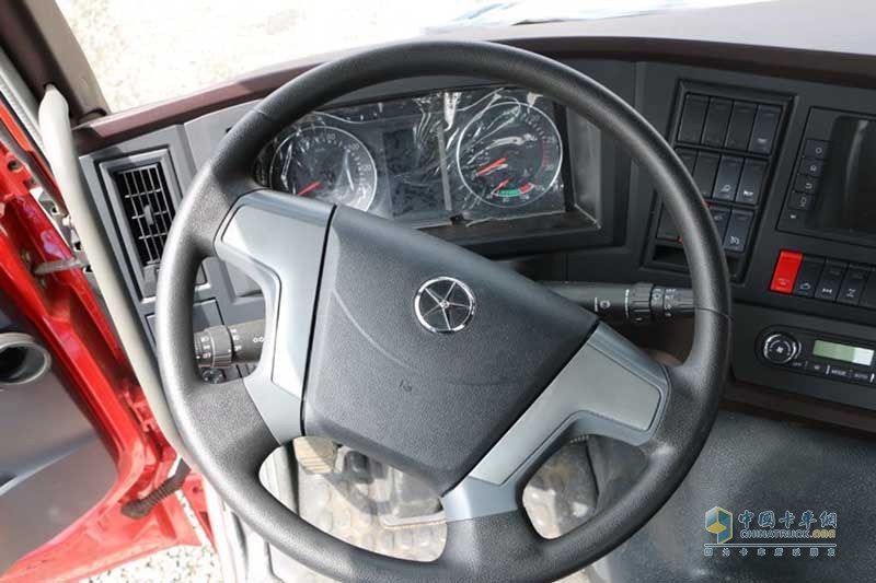 大运 新N8V重卡 430马力 6X4 LNG万博体育app下载入口
 