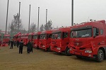 西南再现“中国红”! 联合卡车22台LNG万博体育app下载入口
交付绵阳客户