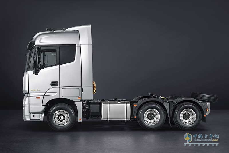 福田 欧曼EST-A 6系重卡 智能卡车 460马力 6X4 AMT自动挡万博体育app下载入口

