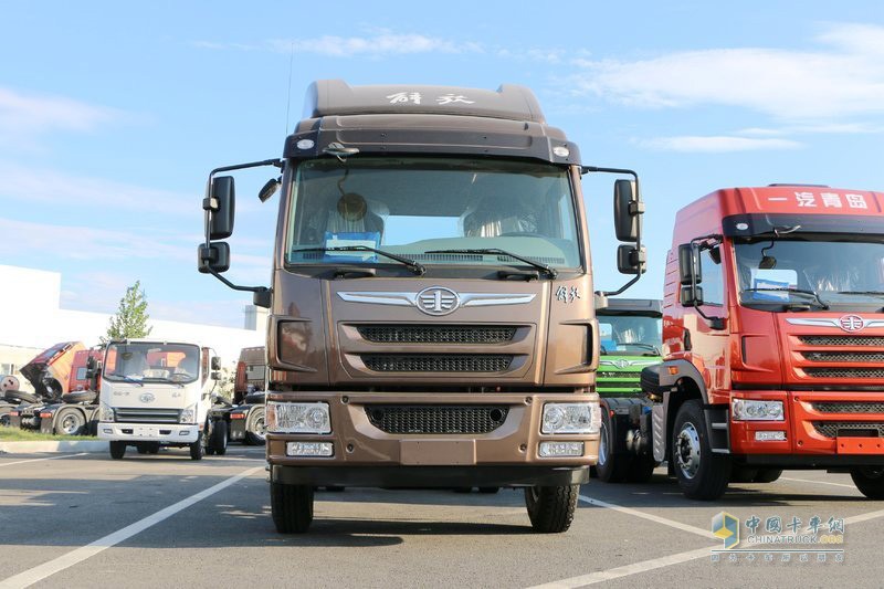 解放 麟VH 160马力 6.7米单排载货车