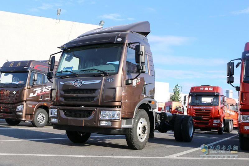 解放 麟VH 160马力 6.7米单排载货车