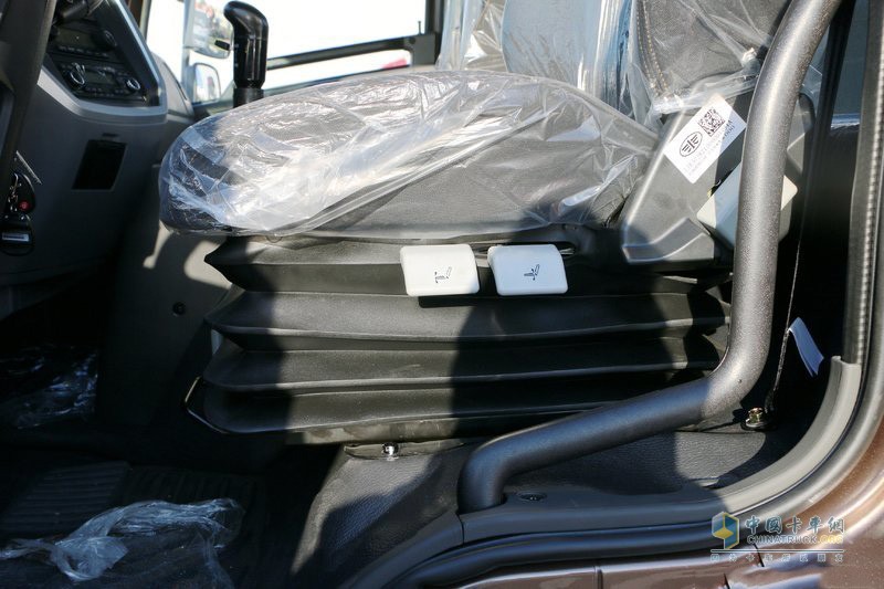 解放 麟VH 160马力 6.7米单排载货车