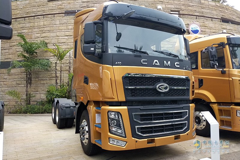 华菱星马 汉马H9 6×4 410马力 旗舰版 LNG/CNG万博体育app下载入口（低地板）