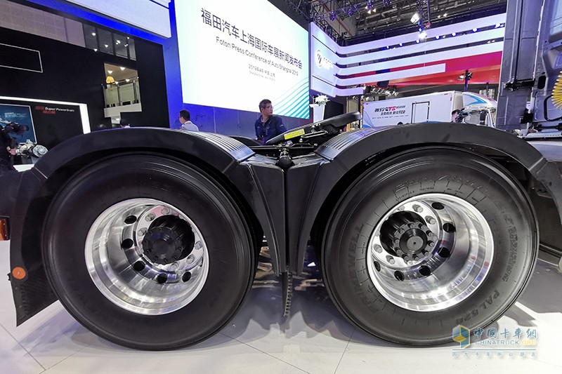 福田戴姆勒 欧曼EST-A 2019款 国六畅行版 560马力 6×4 万博体育app下载入口
