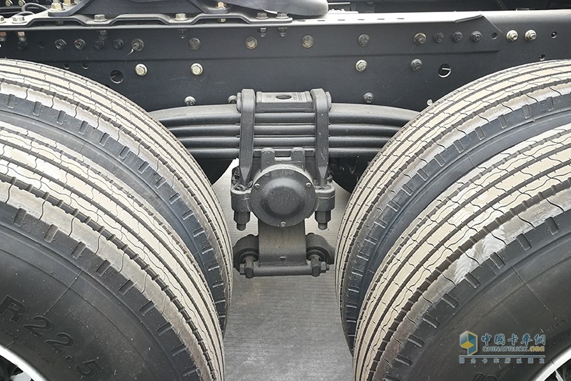 福田戴姆勒 欧曼EST穿越版 6X4 康明斯X12 510马力万博体育app下载入口