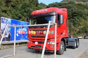 首台联合卡车国六清洁能源车型进入厦门市场，现场众多优惠回馈卡友