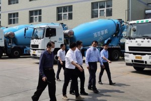 了解市场发展  华菱星马党委书记、董事长刘汉如走访北京重卡市场