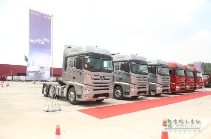 如7而智 气势恢宏